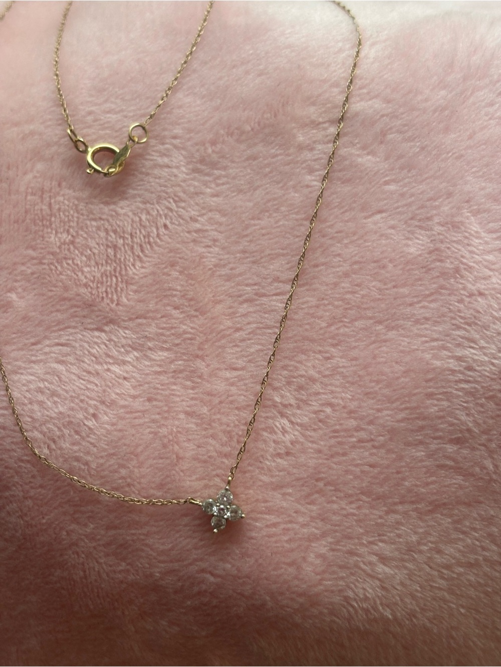 14 k Delicate Gold Necklace with Clear moissanite Flower Pendant